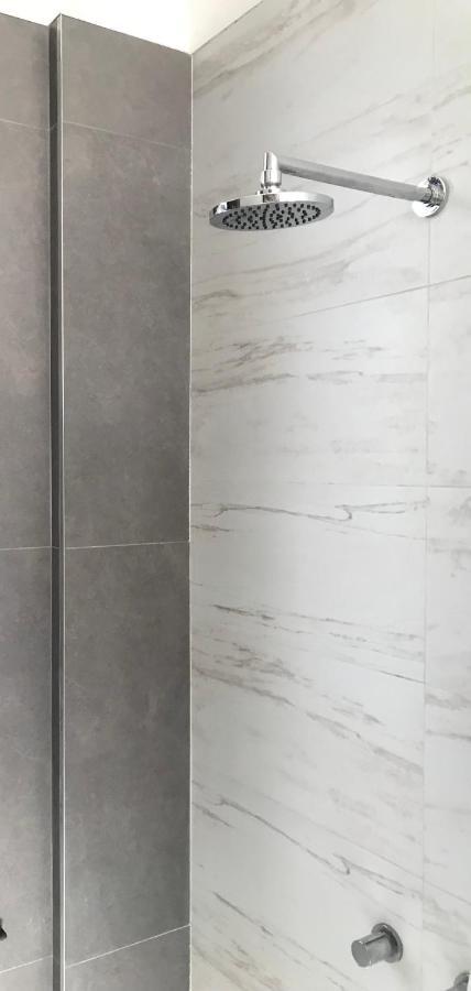 Habitaciones En Suite Balcarce Buenos Aires Esterno foto