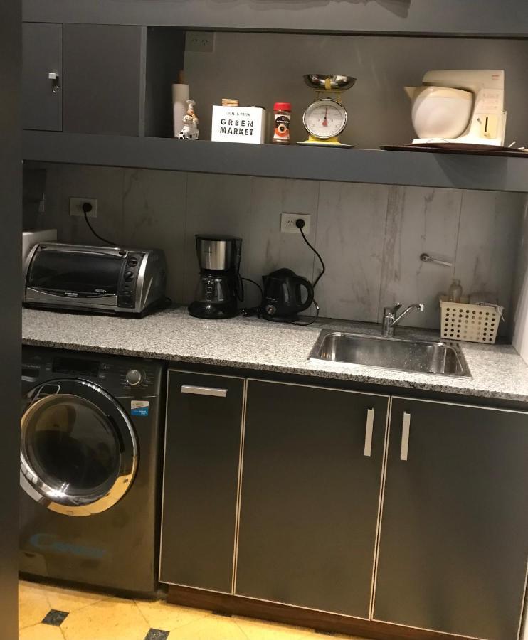 Habitaciones En Suite Balcarce Buenos Aires Esterno foto
