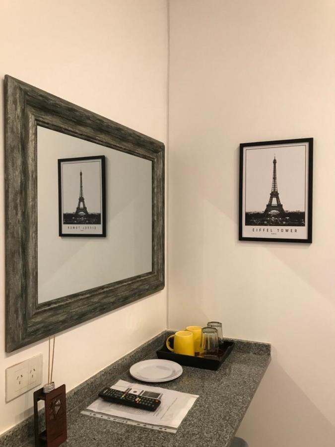 Habitaciones En Suite Balcarce Buenos Aires Esterno foto