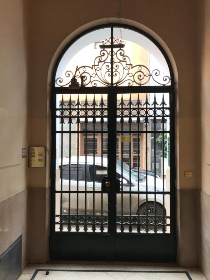 Habitaciones En Suite Balcarce Buenos Aires Esterno foto